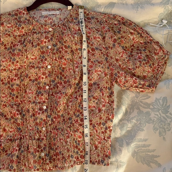 DOEN Narcissa Top in Pink Floral Valley - Picture 13 of 13